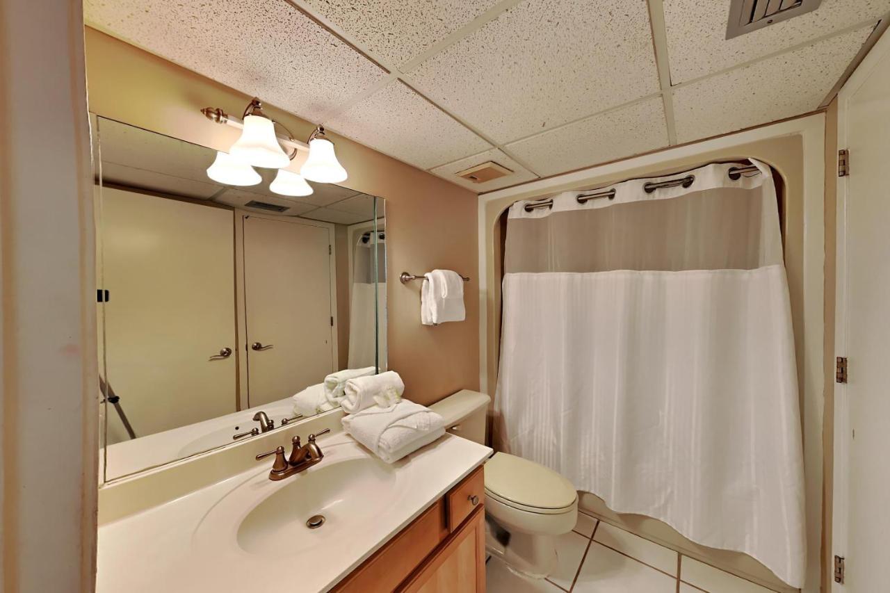 Edgewater 1410 Apartment